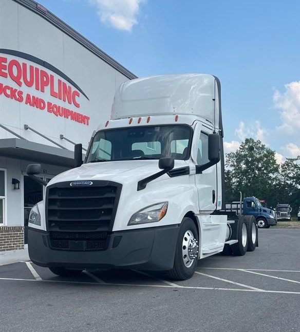 2021 Freightliner CASCADIA 126 DAY CAB 