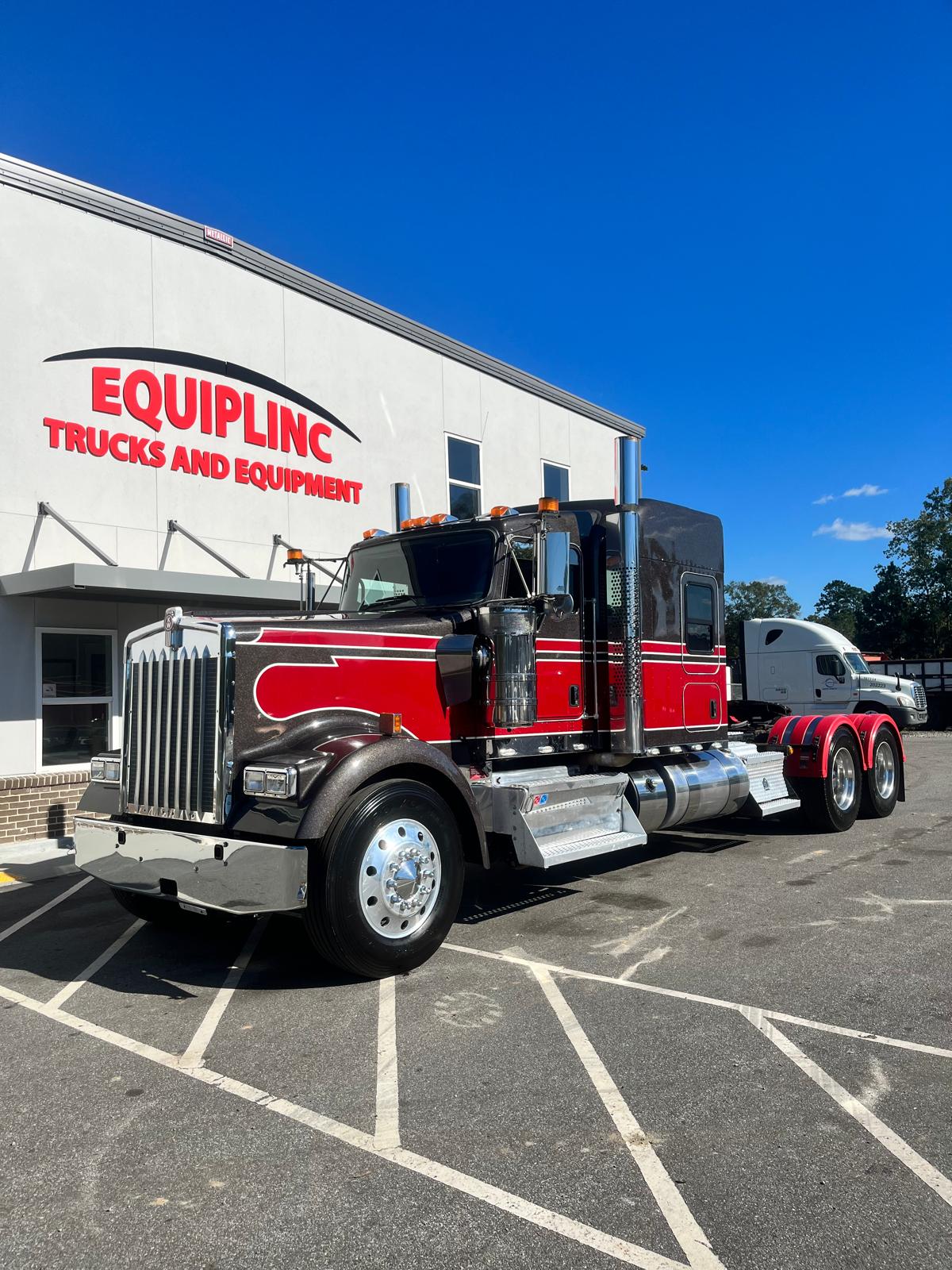 2021 Kenworth W900