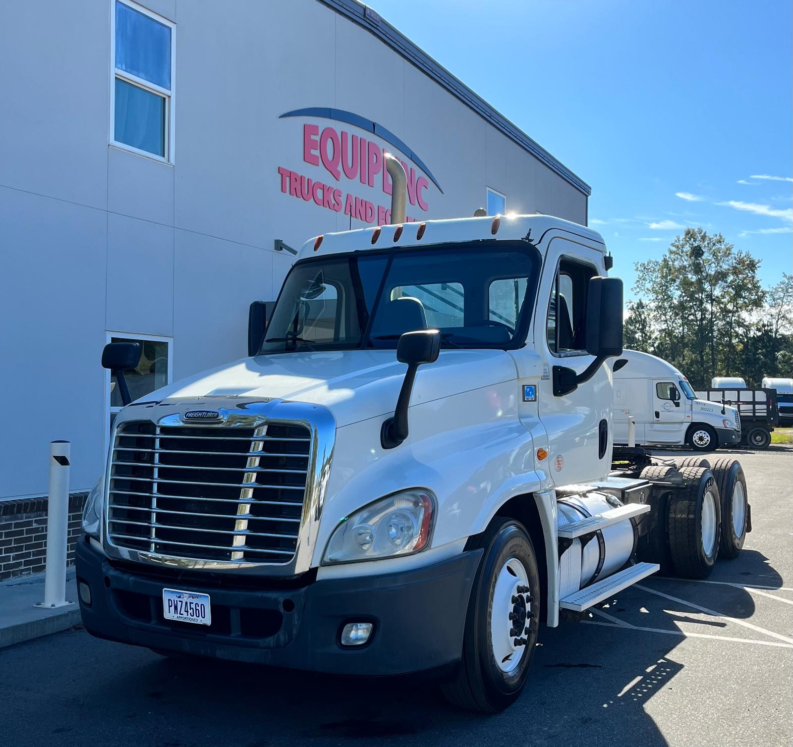 2015 Freightliner CASCADIA 125 DAY CAB