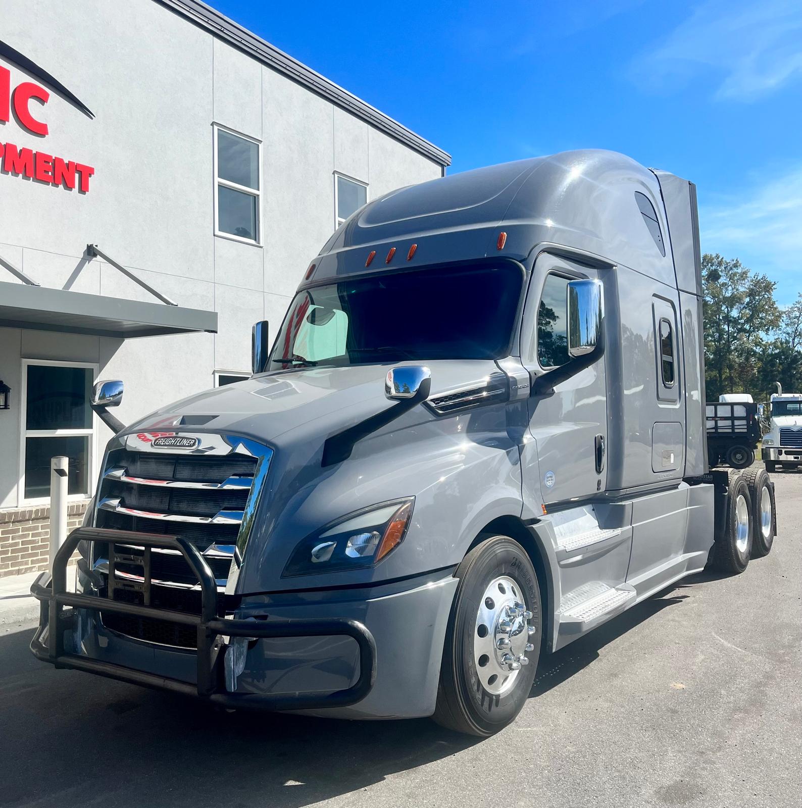 2019 Freightliner CASCADIA 126