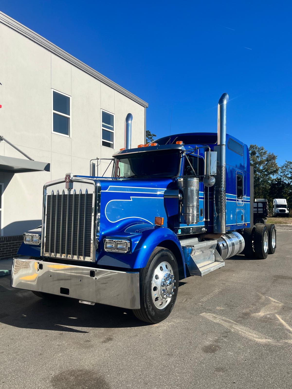 2018 Kenworth W900L