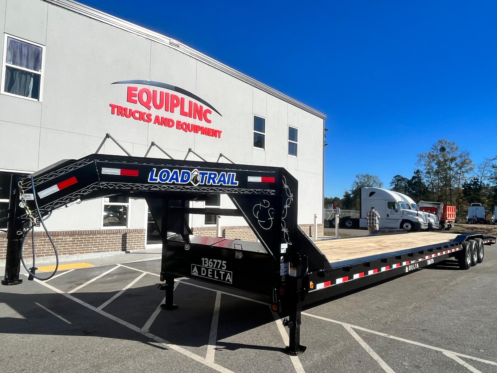 2022 LOAD TRAIL  44' TRI-AXLE GOOSENECK