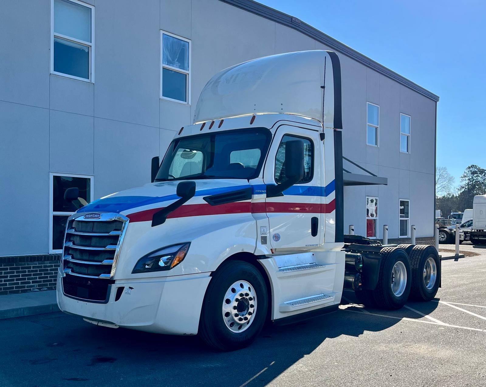 2019 Freightliner CASCADIA 126
