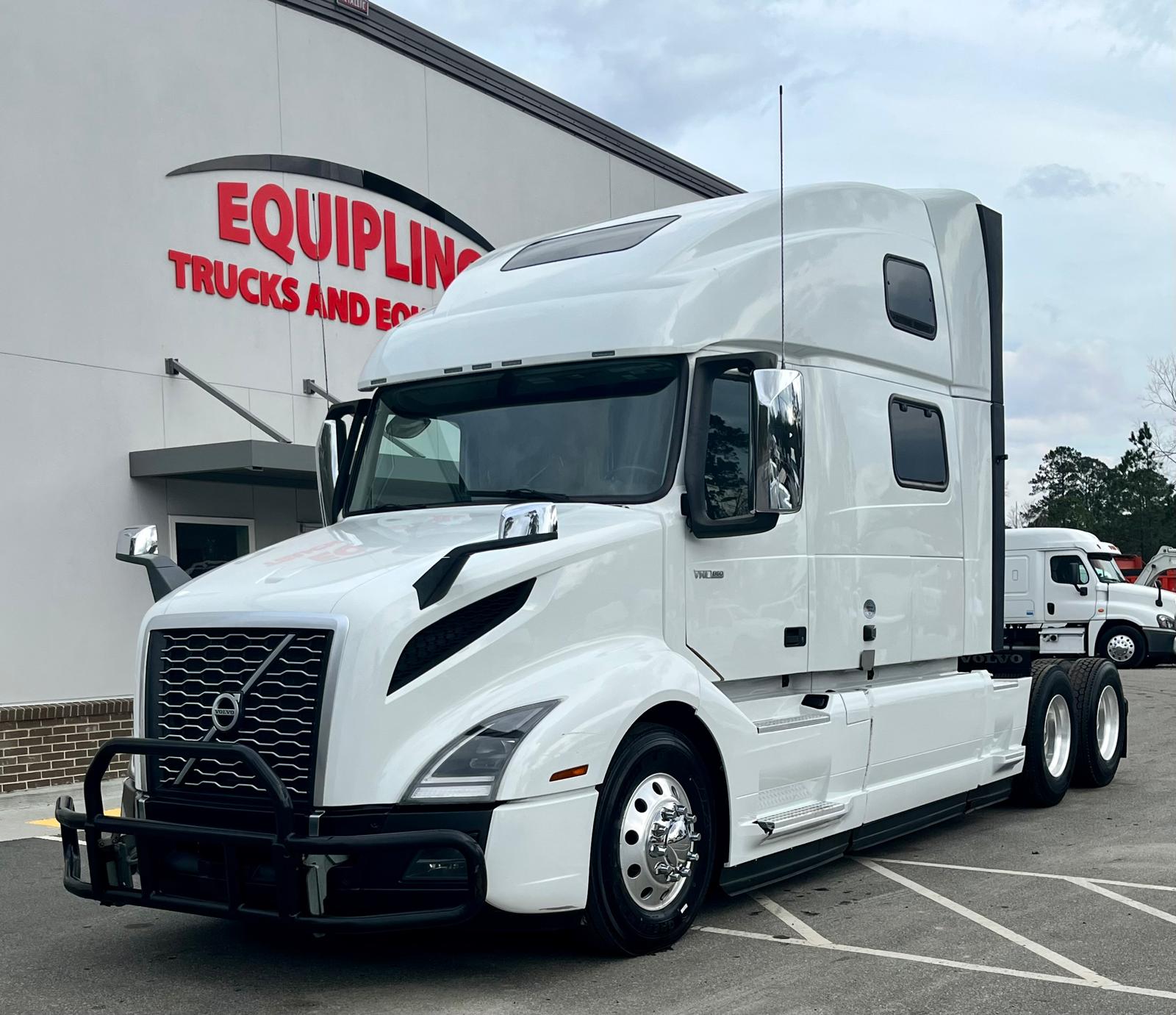 2023 Volvo VNL860