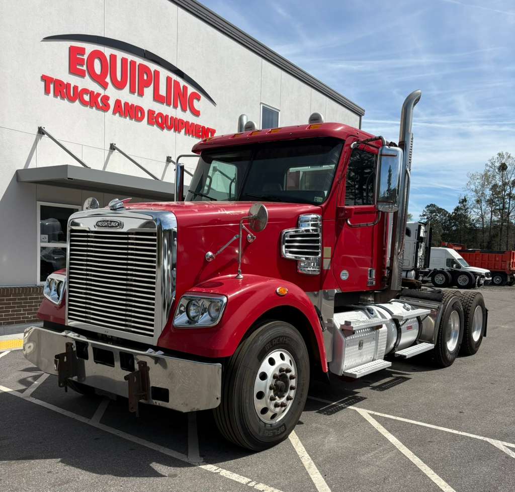 2015 Freightliner Coronado