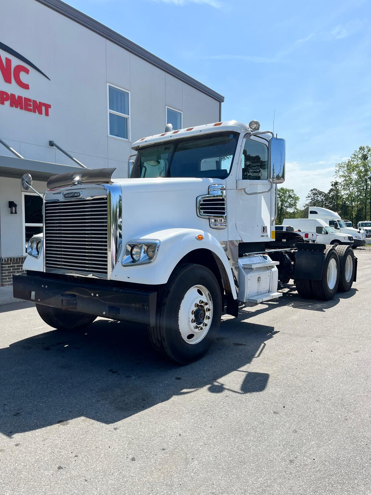 2015 Freightliner Coronado 122 SD