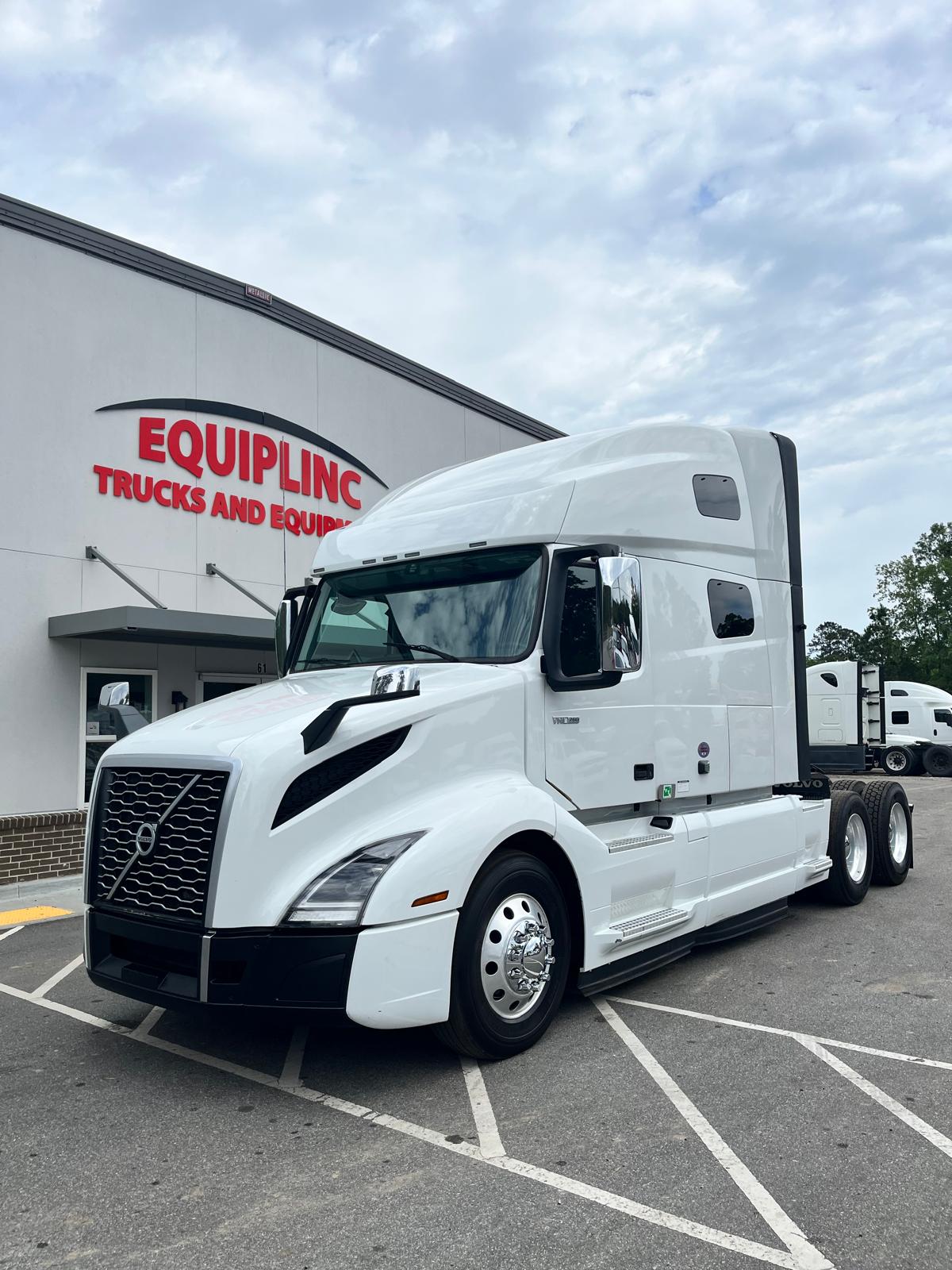 2024 Volvo VNL760