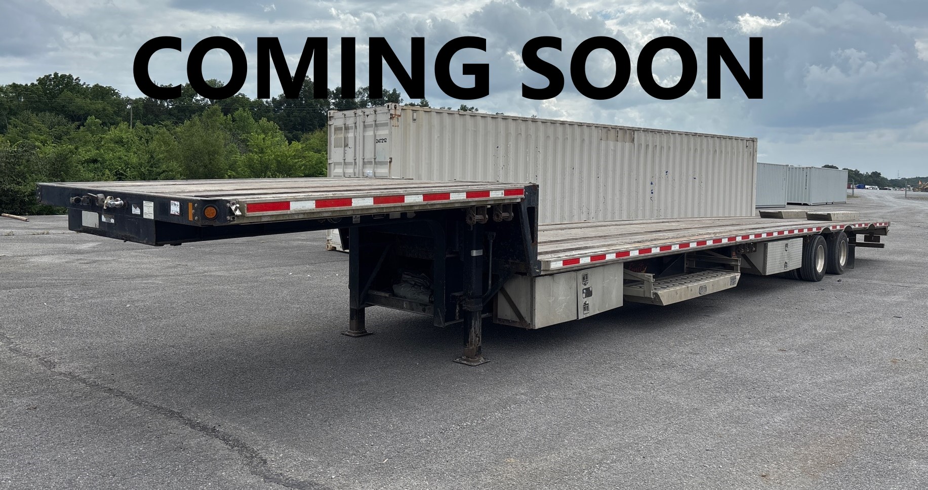 2014 Fontaine 53 ft T/A Spread Axle Step Dec