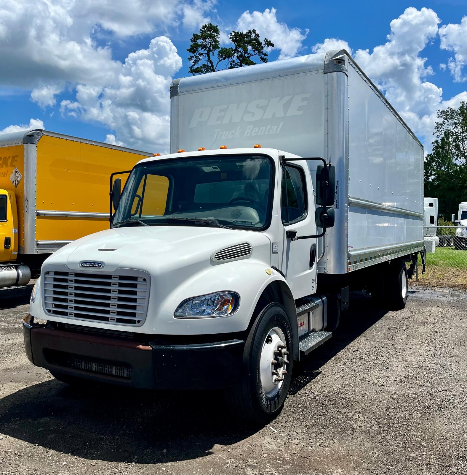 2019 Freightliner M2 106