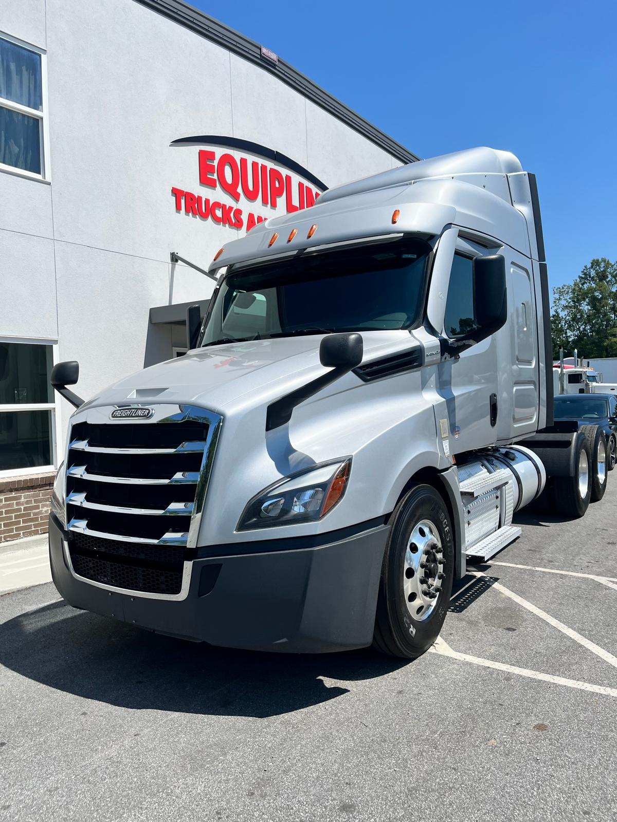 2020 Freightliner CASCADIA 126