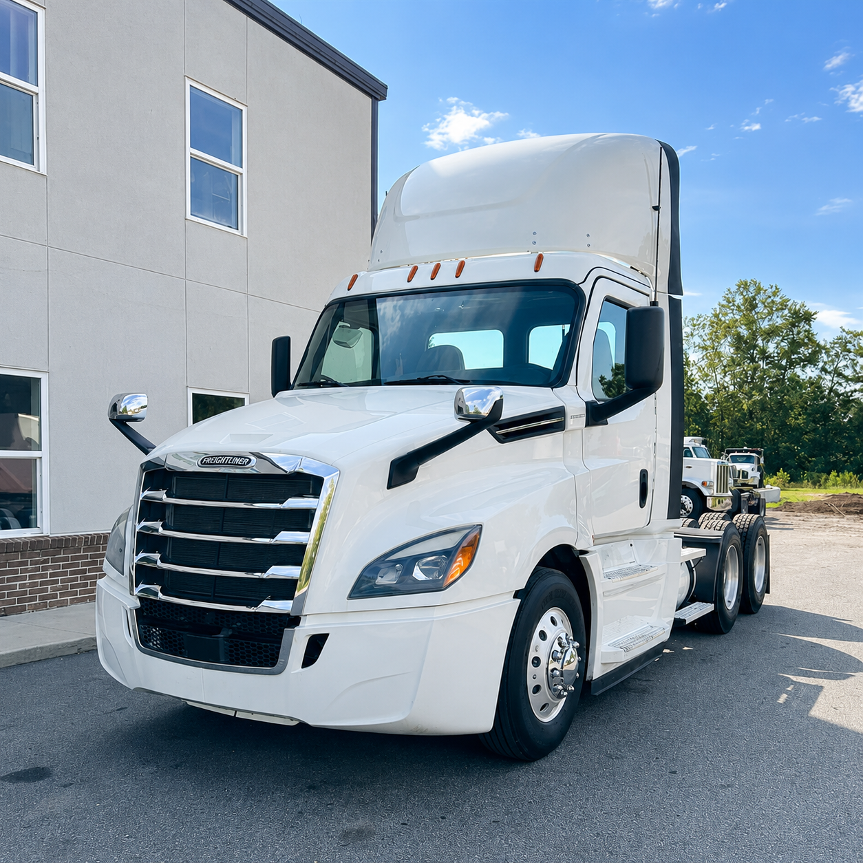 2020 Freightliner CASCADIA 126