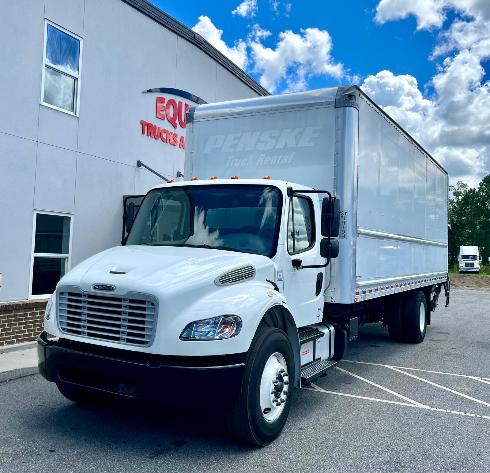 2019 Freightliner M2 106