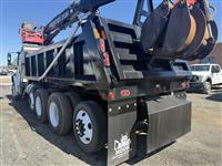 2011 Freightliner M2