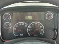 2011 Freightliner M2