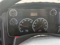 2011 Freightliner M2