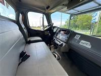 2011 Freightliner M2