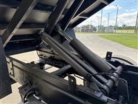 2011 Freightliner M2
