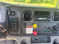 2014 Freightliner M2 106
