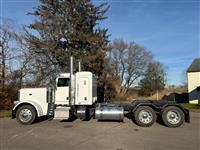 2020 Peterbilt 389