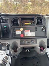 2013 Freightliner M2