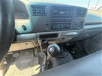 2001 Ford F-550