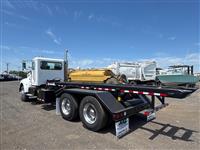 2013 Peterbilt 348