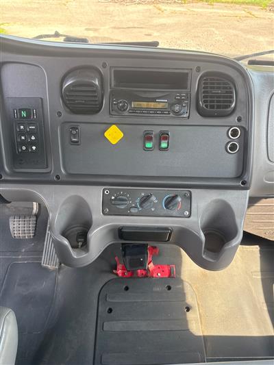 2015 Freightliner M2
