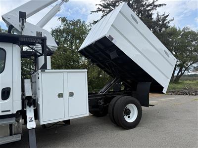 2011 Freightliner M2