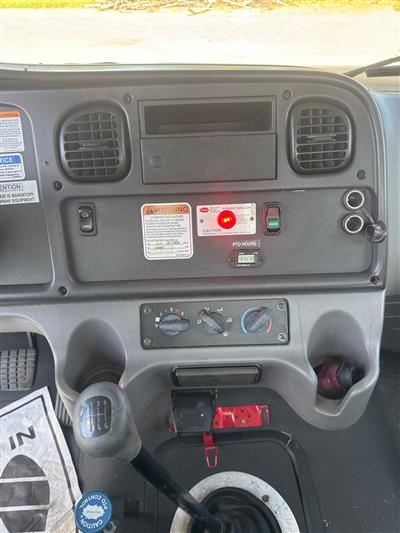 2016 Freightliner M2