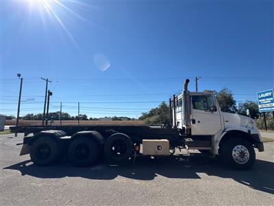 2004 Freightliner FL112