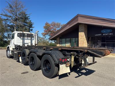 2004 Freightliner FL112
