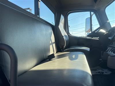 2016 Freightliner M2