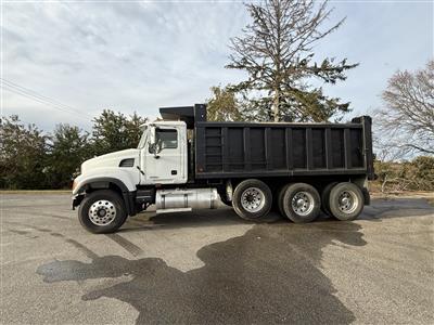 2005 Mack CV