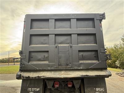2005 Mack CV