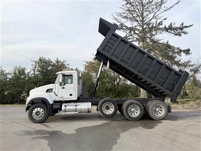 2005 Mack CV