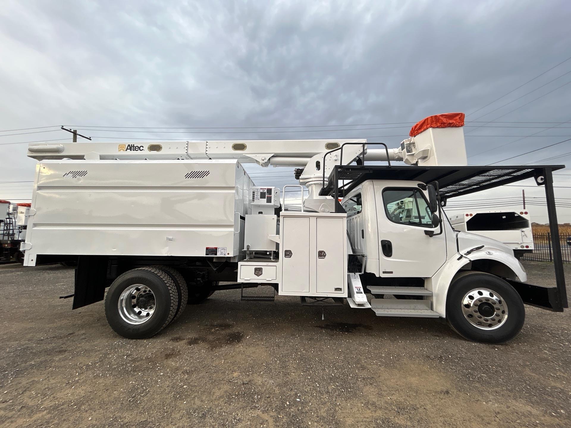 2011 Freightliner M2