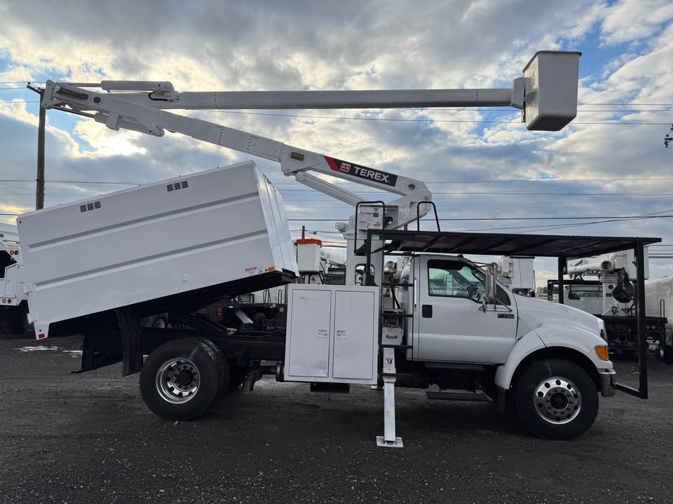 2012 Ford F750