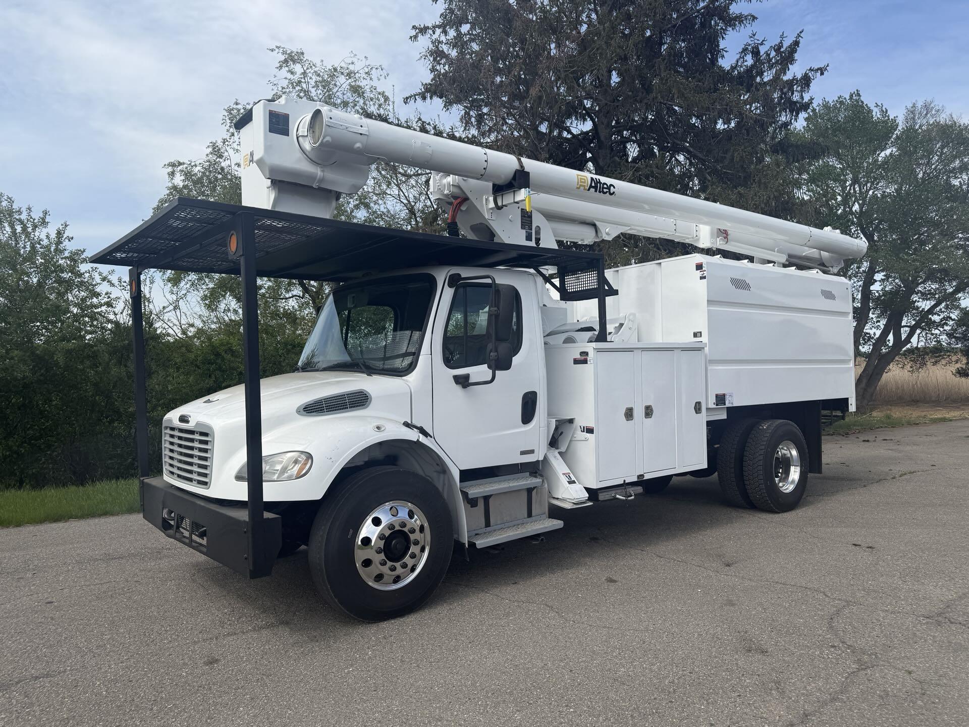 2011 Freightliner FL106