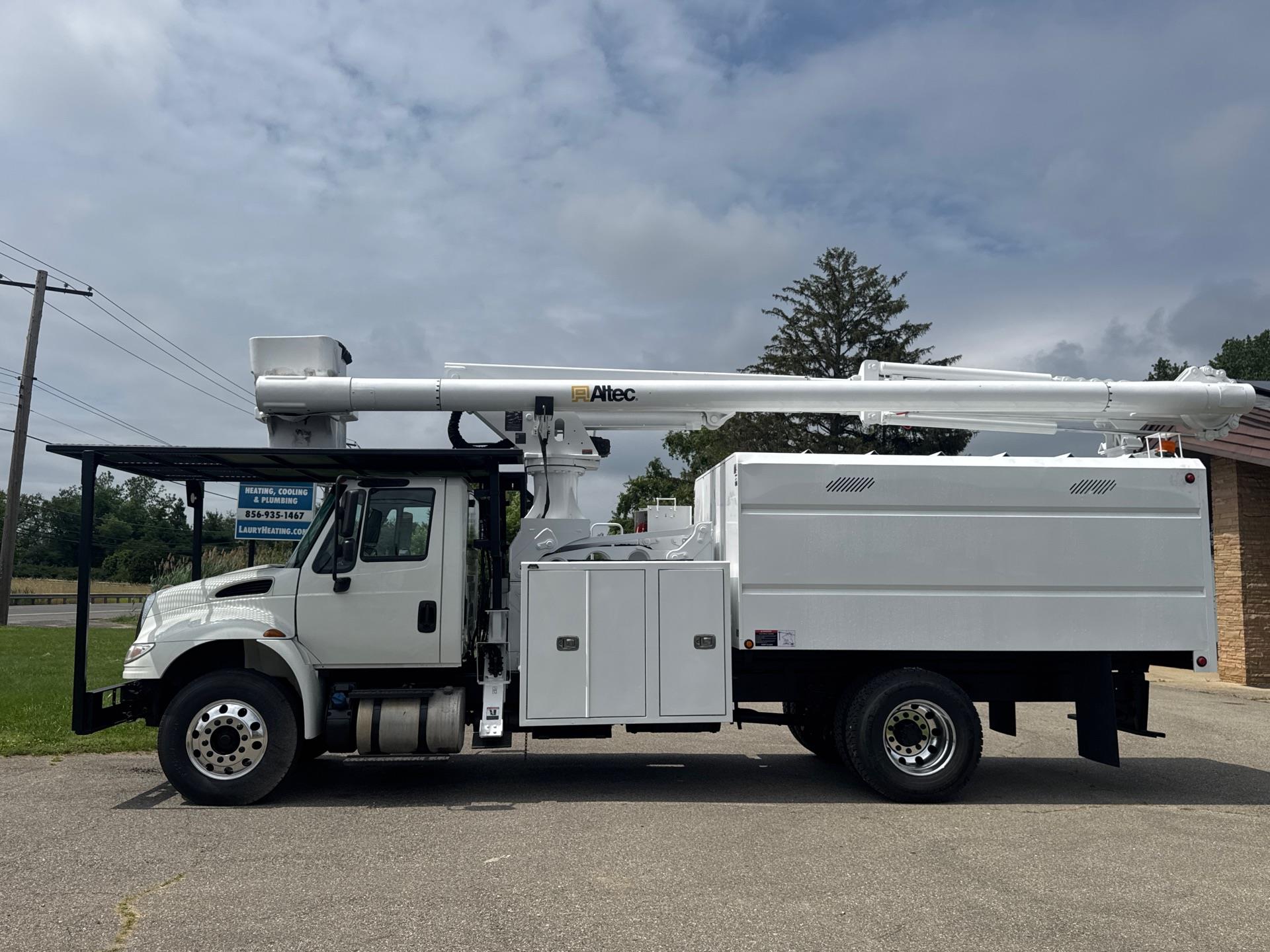 2017 International MA025