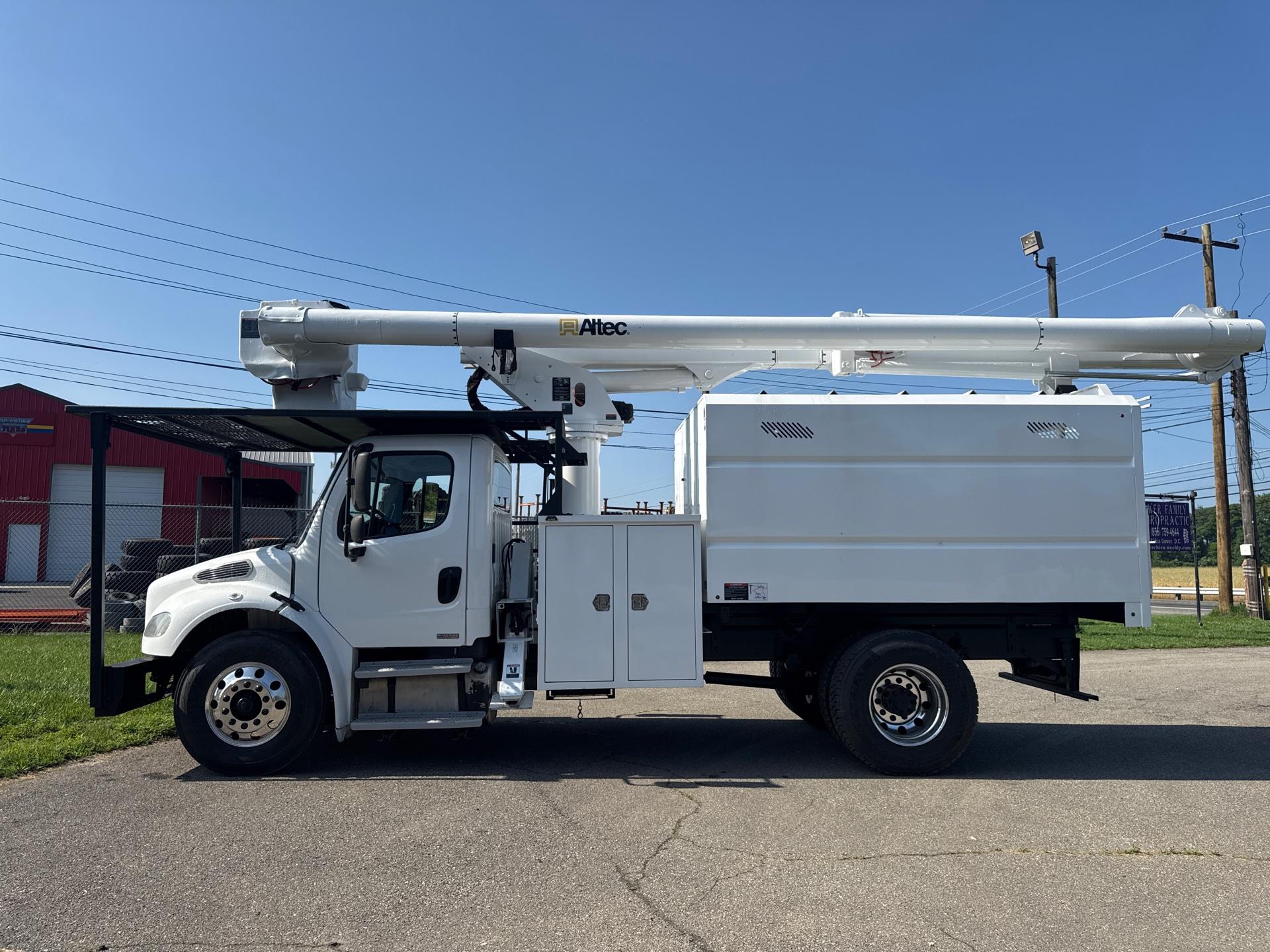 2011 Freightliner M2