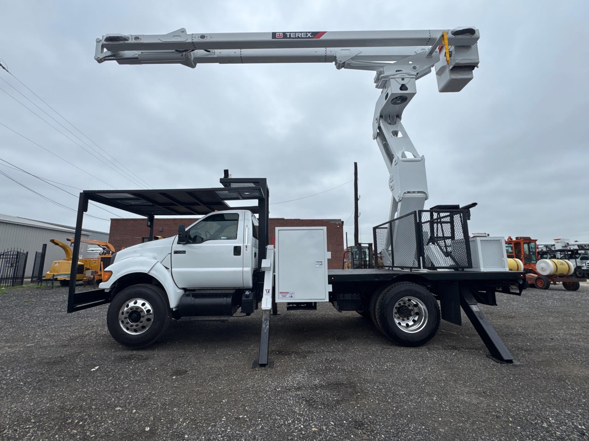 2011 Ford F750