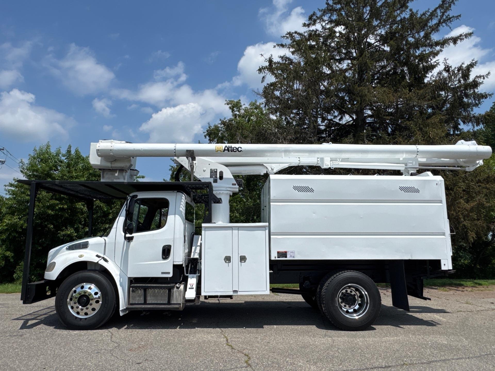 2011 Freightliner M2