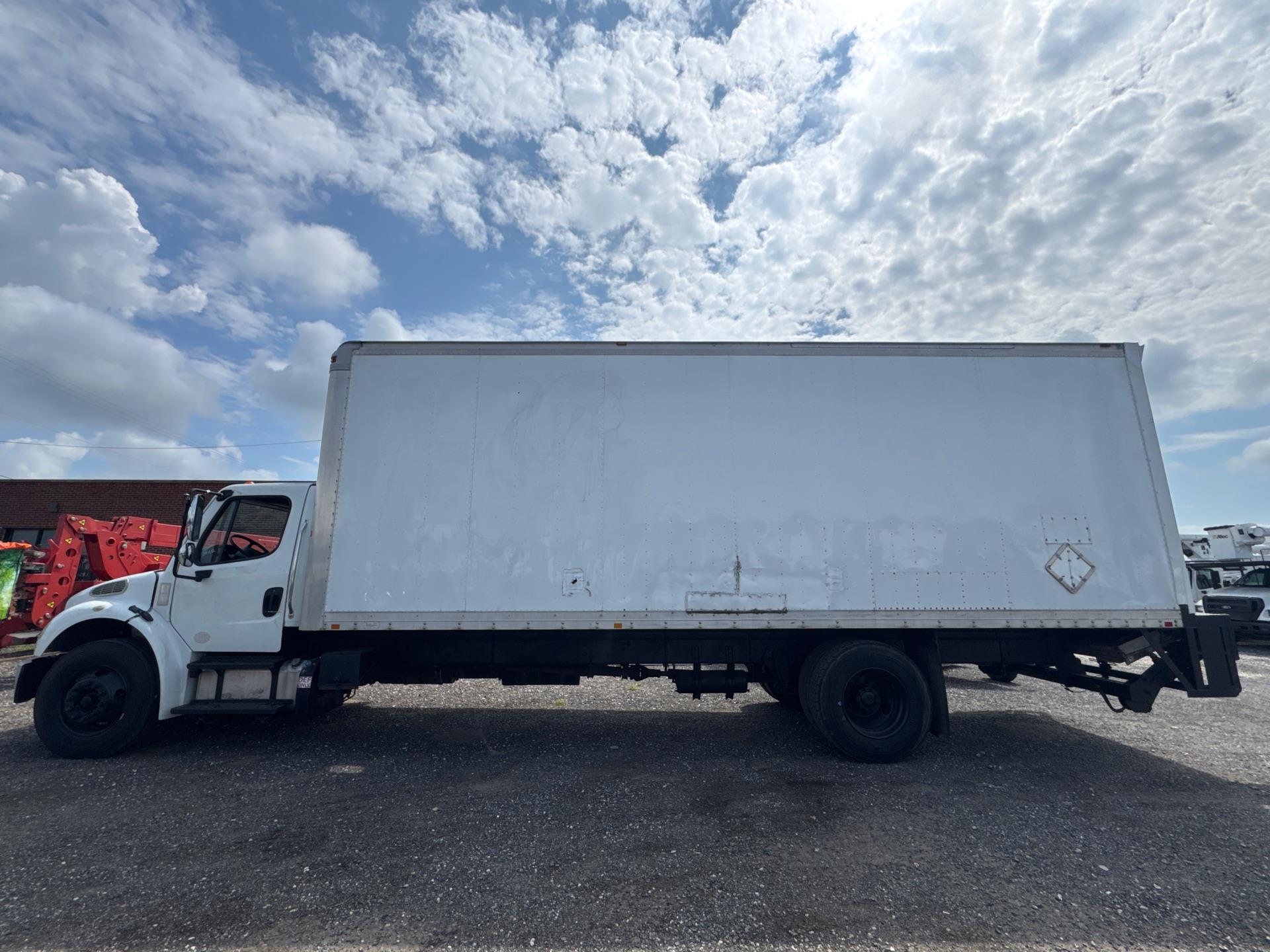 2013 Freightliner M2