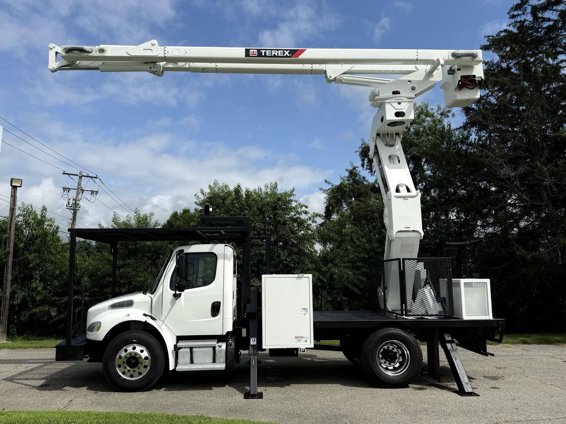 2013 Freightliner M2