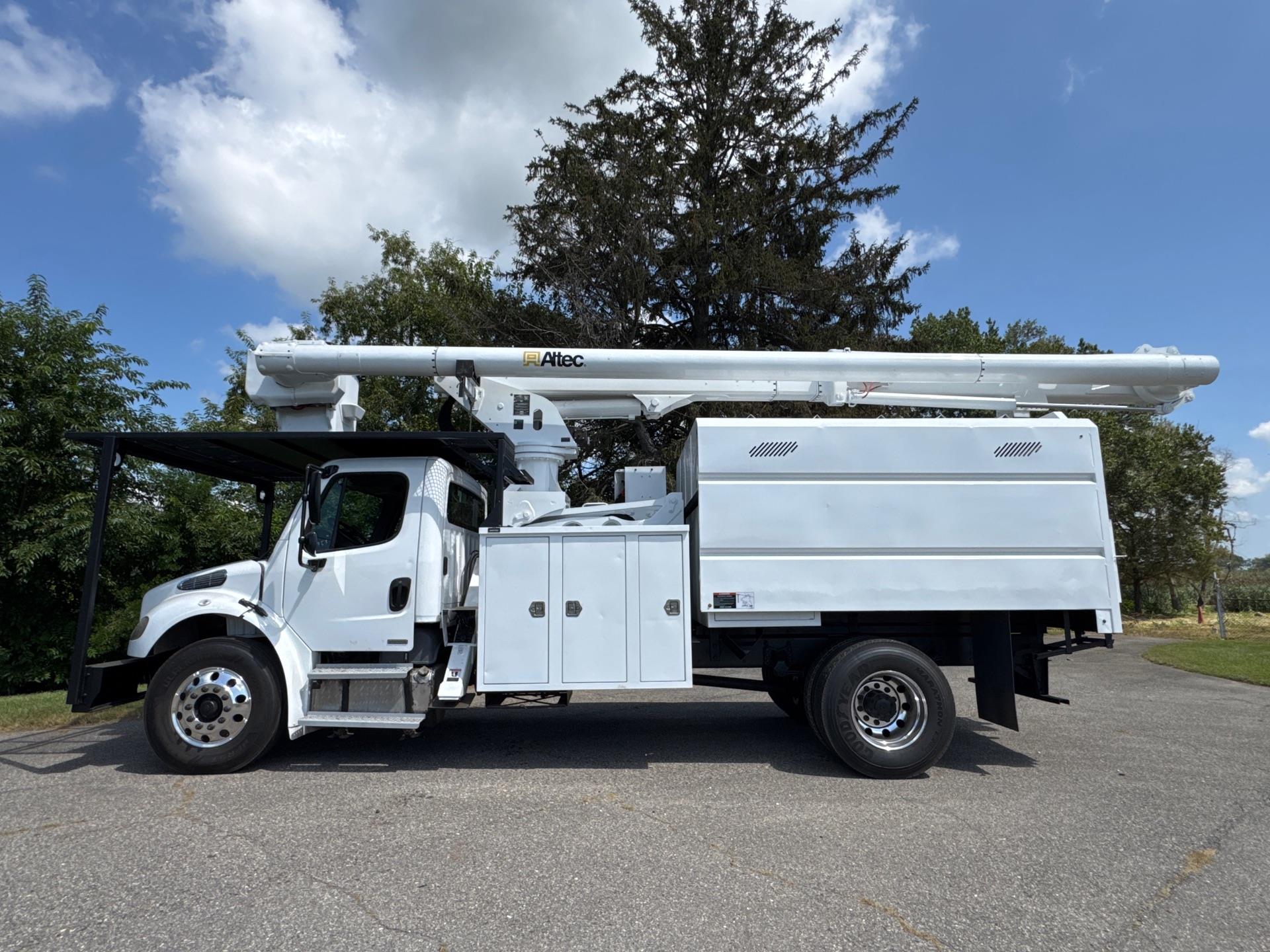 2011 Freightliner M2
