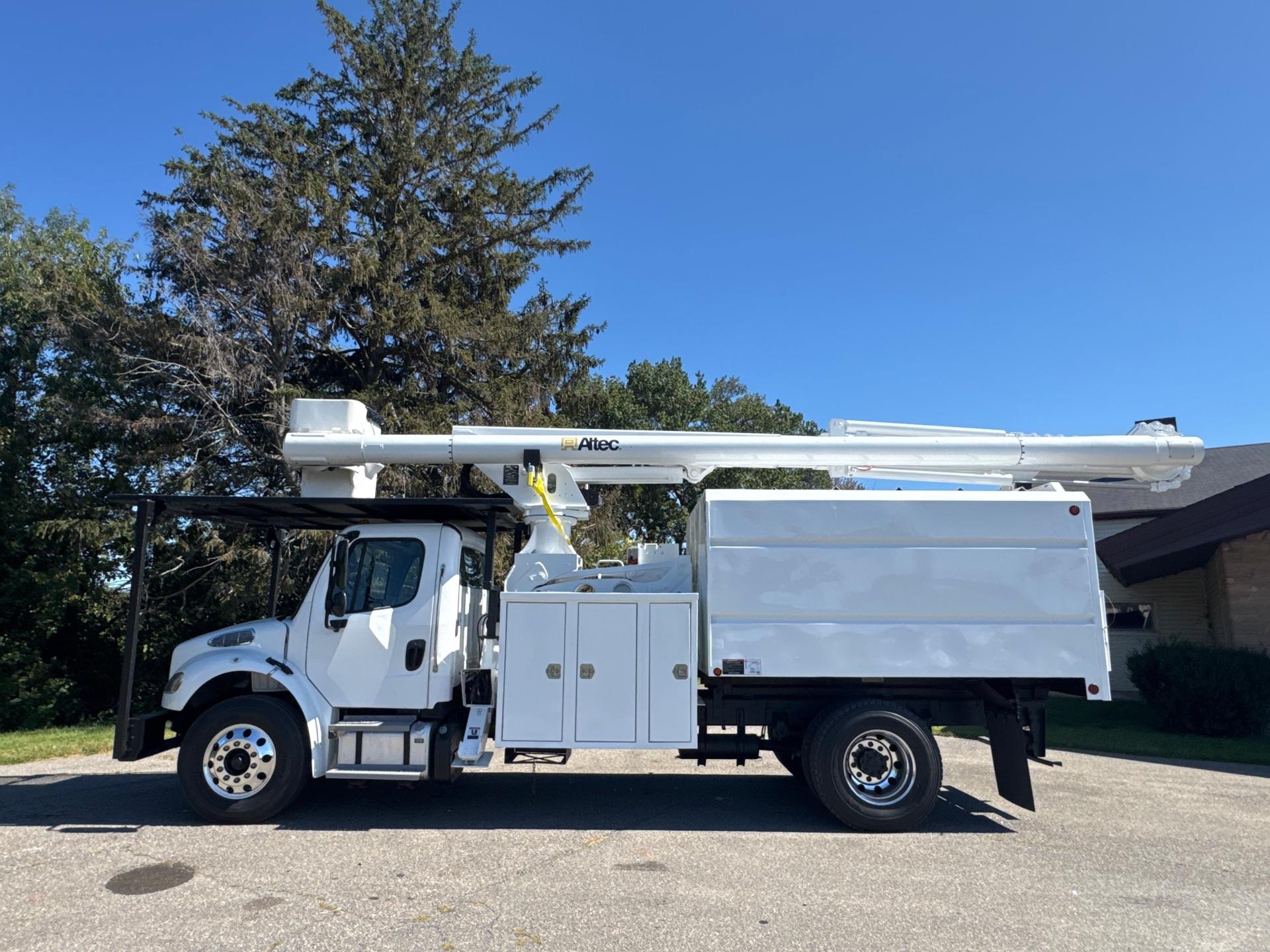 2019 Freightliner M2