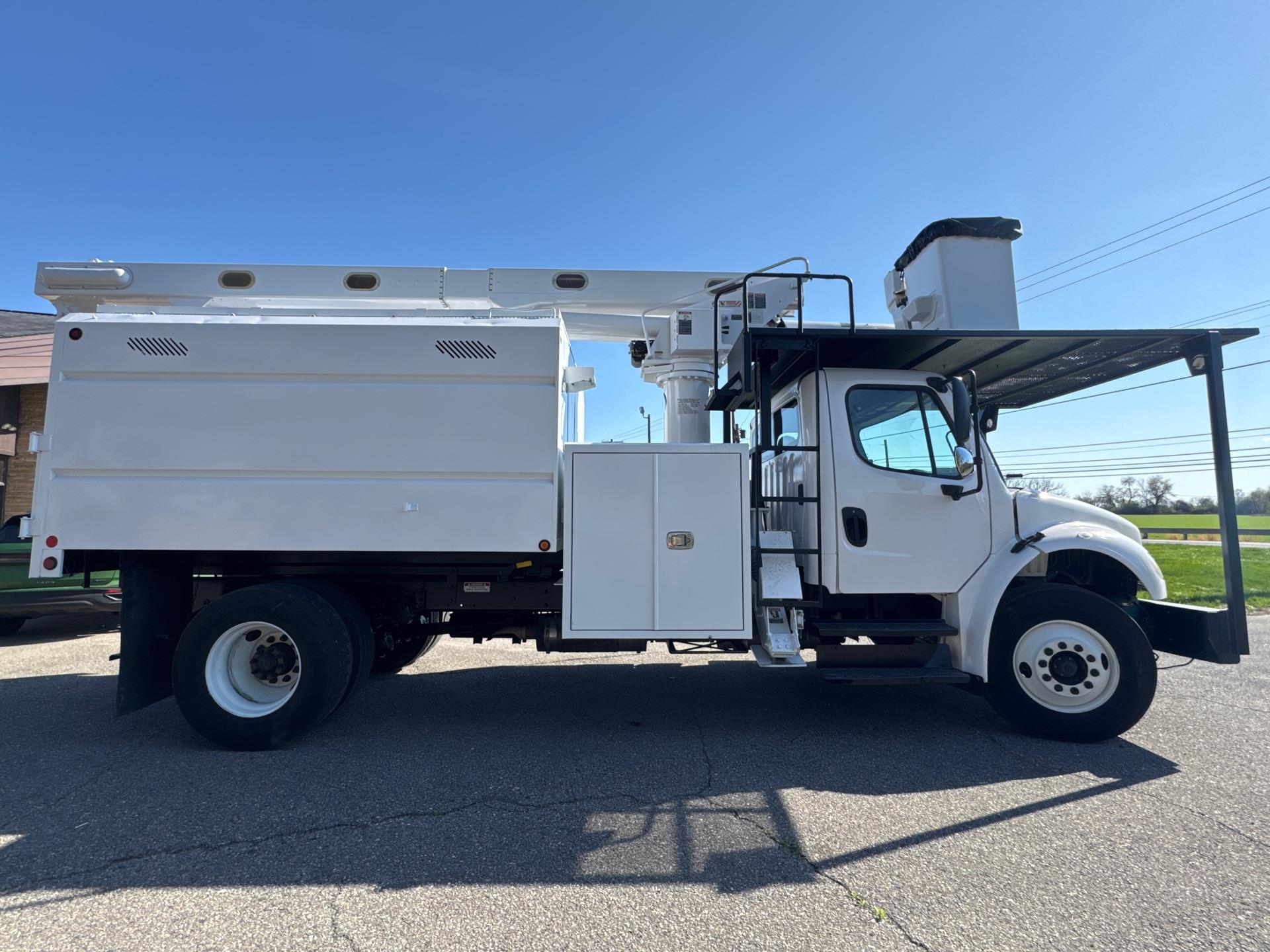 2015 Freightliner M2 106