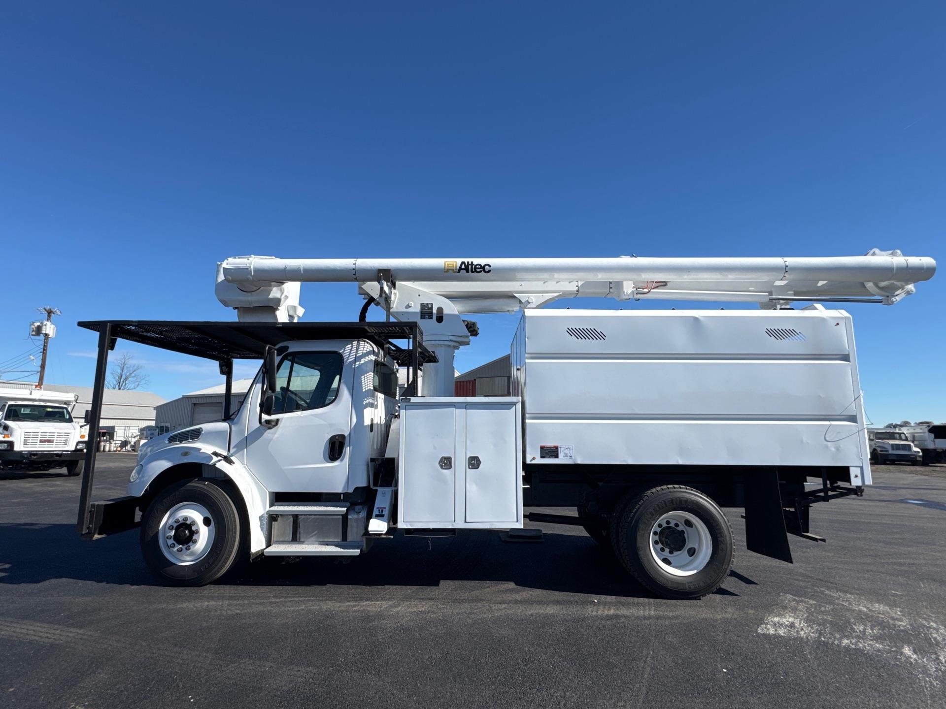 2011 Freightliner M2