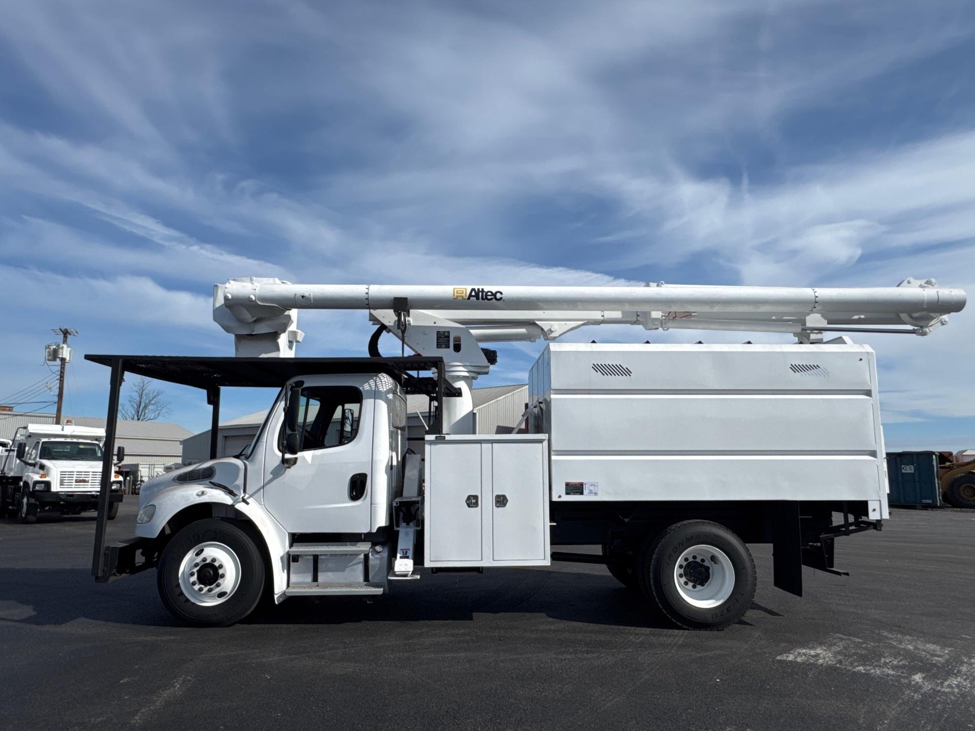 2011 Freightliner M2