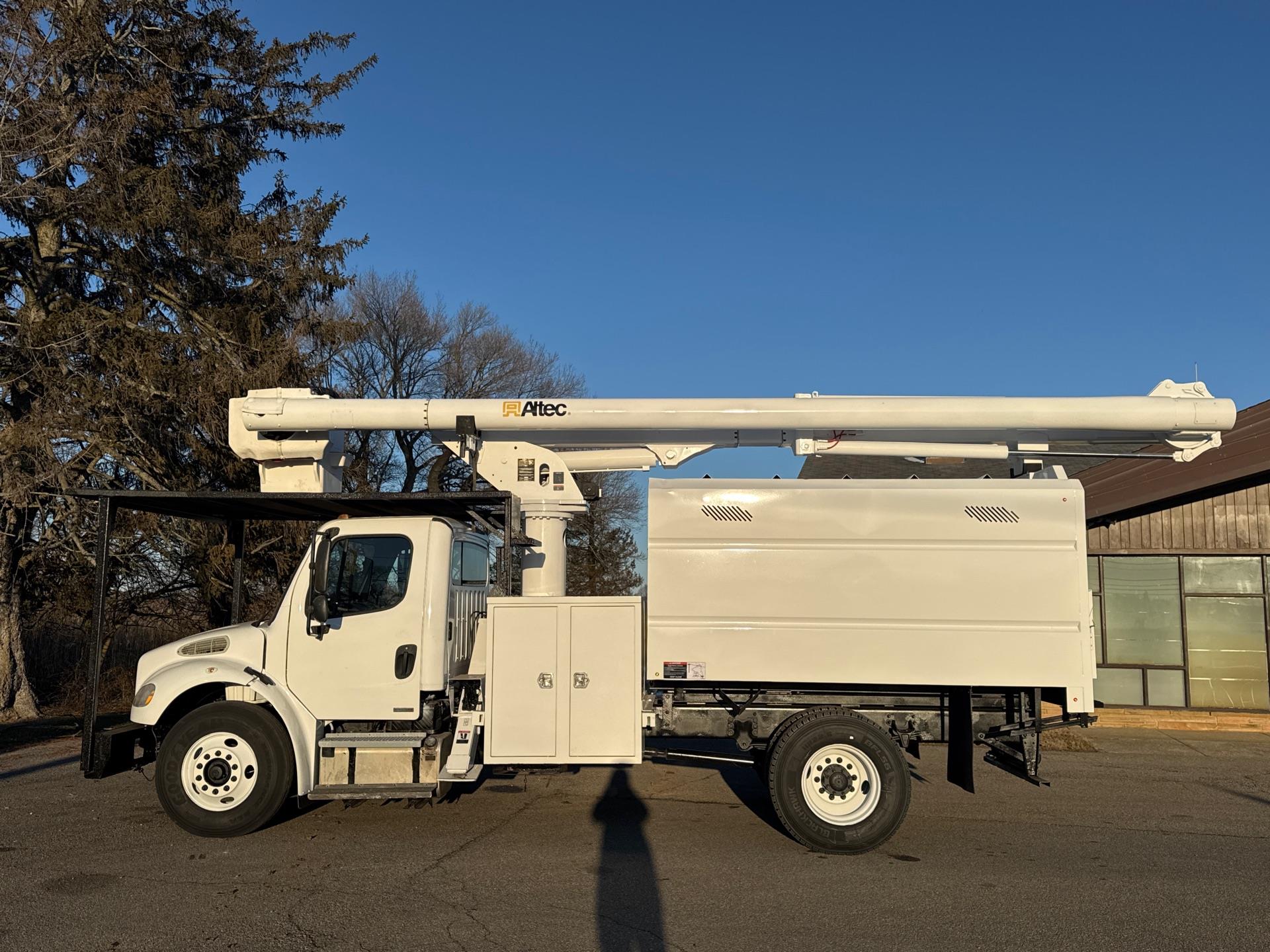 2011 Freightliner M2